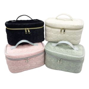 SEDEX Factory Wholesale High Quality Quilted Short Plush Velvet Cosmetic Bag Makeup Storage Bag Beauty Bag