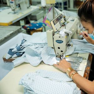woven shirts and apparel