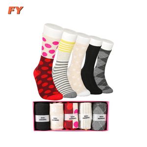 Hot Sell Cheap Novelty Fashion New Design Women Socks Men Crew Cotton Dress Sock Wholesale Korean Colored Socks