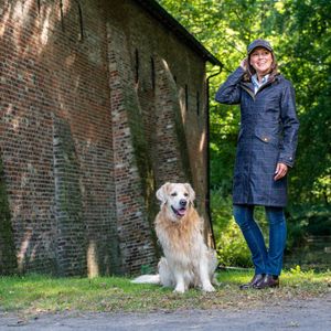 Outdoor and lifestyle clothing