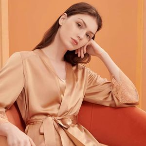Women 19 Momme Mulberry Silk Robe Set