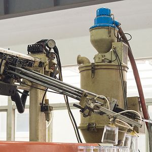 injection molding machine