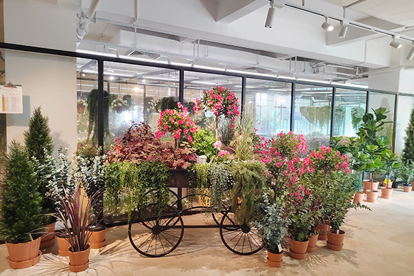 Dongguan Hon Wah Flowers Manufactory Co., Ltd. Artificial Foliage