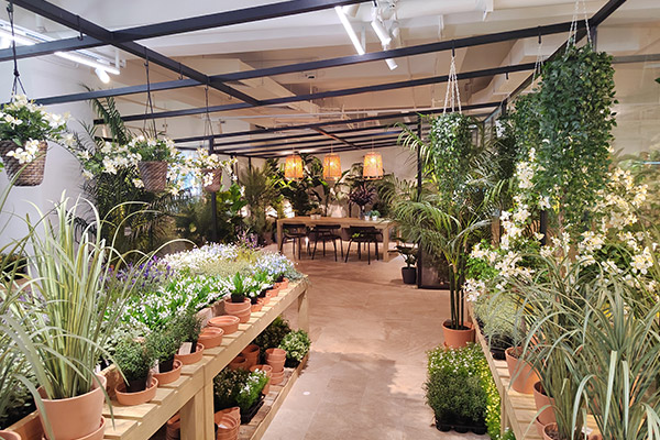 Dongguan Hon Wah Flowers Manufactory Co., Ltd. PE Flowers