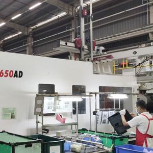 Plastic Injection Molding Machine