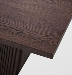 Matterhorn dining table