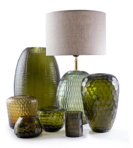 vases, bathroom accessories, table lamps, and decorative items