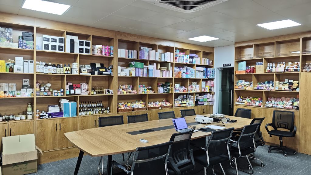 Huizhou New Road Cosmetics Company Ltd. Bath Bomb