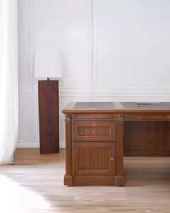 Arthur Study Table