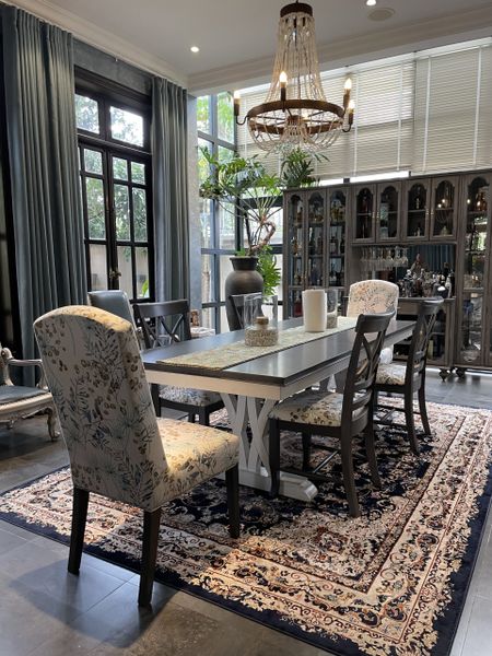 Extendable Dining Table W-Base