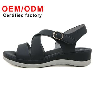 New Wholesale Women's Fashionable and Generous Large Size Thick-soled Beach Sandals Breathable Vintage Fashion Shoes Women