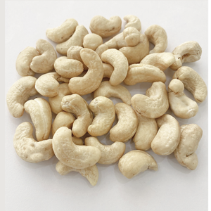 100% Natural Raw Cashew Nuts W320 Low Fat Fresh High Quality Kernels No Additives Preferred Choice for Bulk Buyers