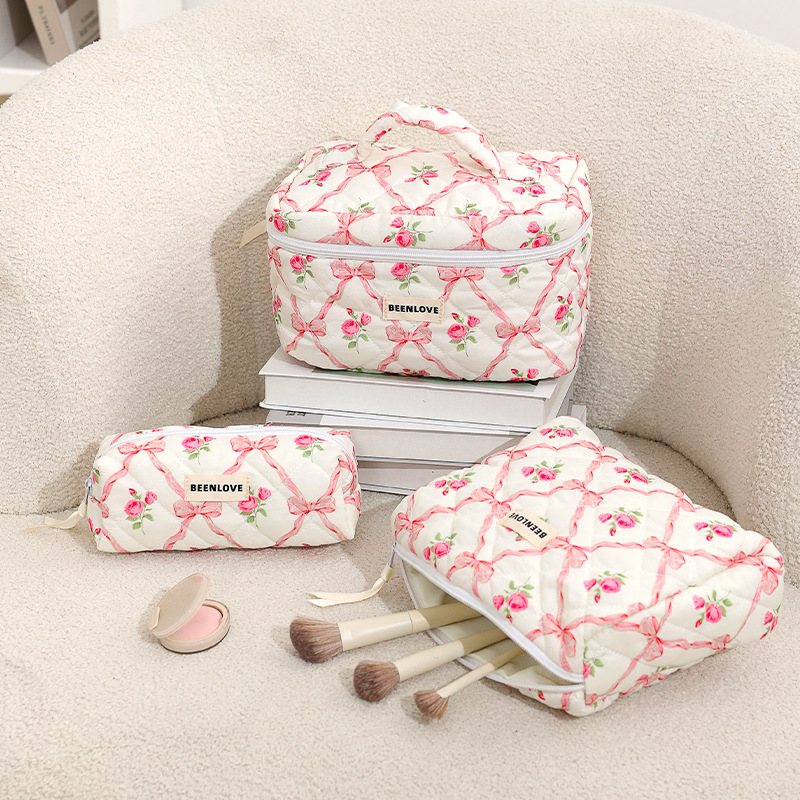 Wholesale Three-piece Set Cotton Travel Storage Toiletry Bag Zipper Pouch Organizer Makeup Flower Cosmetic Bag for Woman