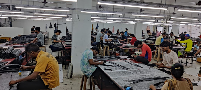 I S INTERNATIONAL factory image 3