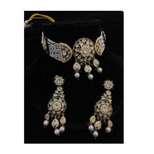 High Quality Stunning Kundan Moissanite Necklace Set Elegant and Timeless Bridal Jewelry Set Available at Best price