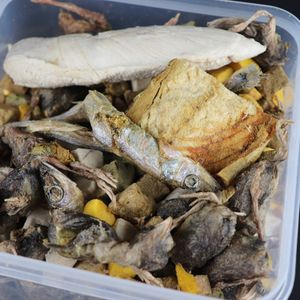 OEM Dog Food Freeze-dried Chicken Diced Chicken Breast Quail Egg Yolk Capelin Wholesale Cats Treats Dogs Snack