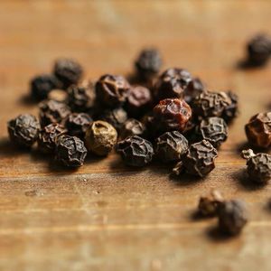 Large Particle Chinese Dried Spices and Herbs Seasoning Black Pepper Granules in Raw Powder Form Spicy Spiciness!