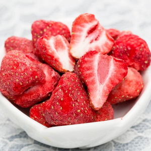 Freeze Dried Fruit Chips  Strawberry Chips OEM Package Bulk Package Chinese Healthy Snack