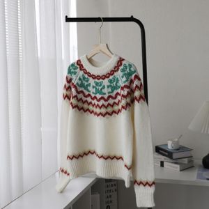 High End Women's Custom Knitted Top Wool Cashmere Embroidered Knitted Women's Sweater Luxurious Winter Sweater
