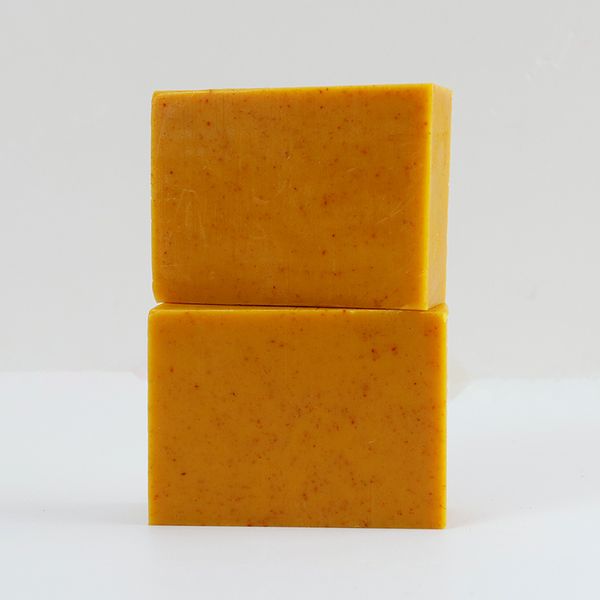All Natural Turmeric Solid Soap Mild Cleanser with Moisturizing and Black Spot Reducing Properties Wholesale