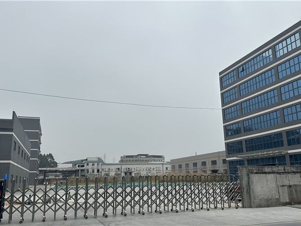 d0puq4pgv6tc73elb350.jpg