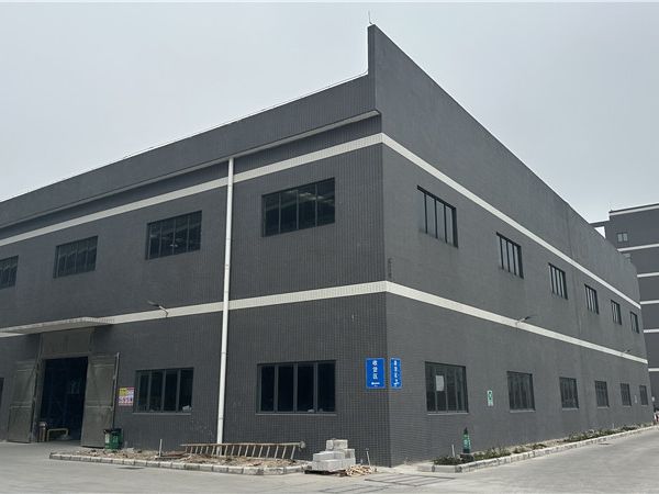 d0puq51gv6tc73elb360.jpg