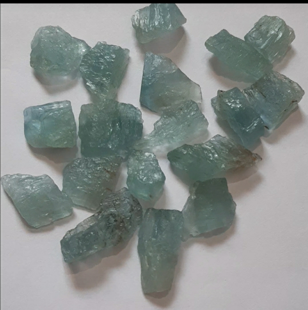 New Arrival 10-15mm Aquamarine Rough Handmade Gemstone for Fashion Jewelry Raw Natural Stone with IGI Certificate