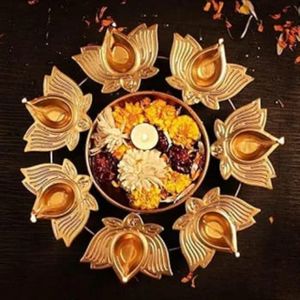 Lotus Design Iron Urli Pot 10 Inch Home Decorative Bowl Floating Flower Candle Traditional Metal Vase Floating Flower Candle
