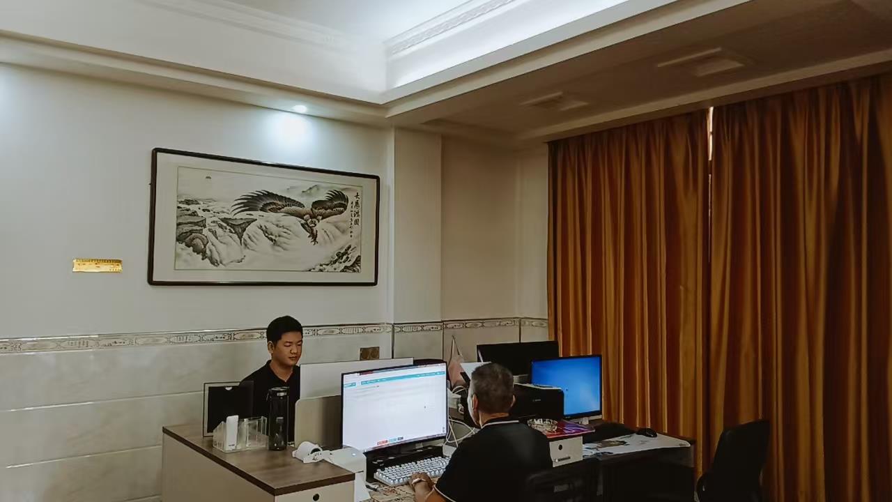 Guangzhou Shuliqi Garment Co., Ltd. Hoodies