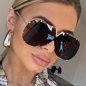 2024 V8 Fashion Metal Connected V-Frame Sunglasses Instagram Popular Sunglasses