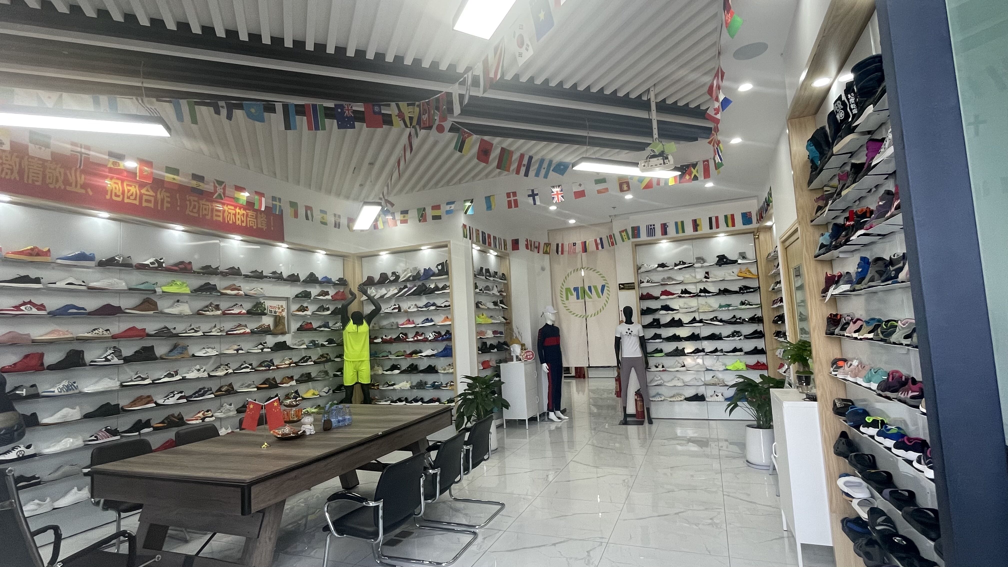 Quanzhou Jinqiu Sports Products Co., Ltd. Hiking Shoes
