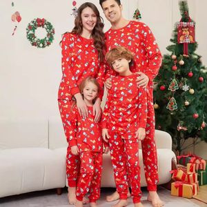 Custom Christmas Outfit Pajamas Breathable Polyester Warm Family Matching Set for Women Printed Christmas Sleepwear Pajamas