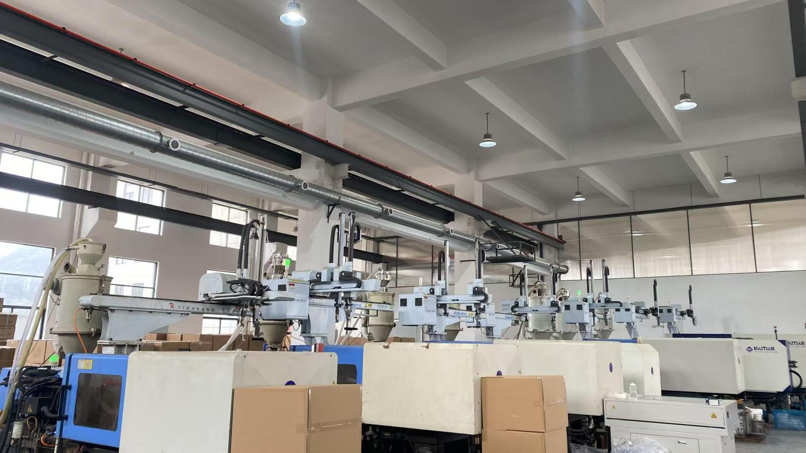 Ningbo Maolin Plastic Technology Co., Ltd. Acrylic Box