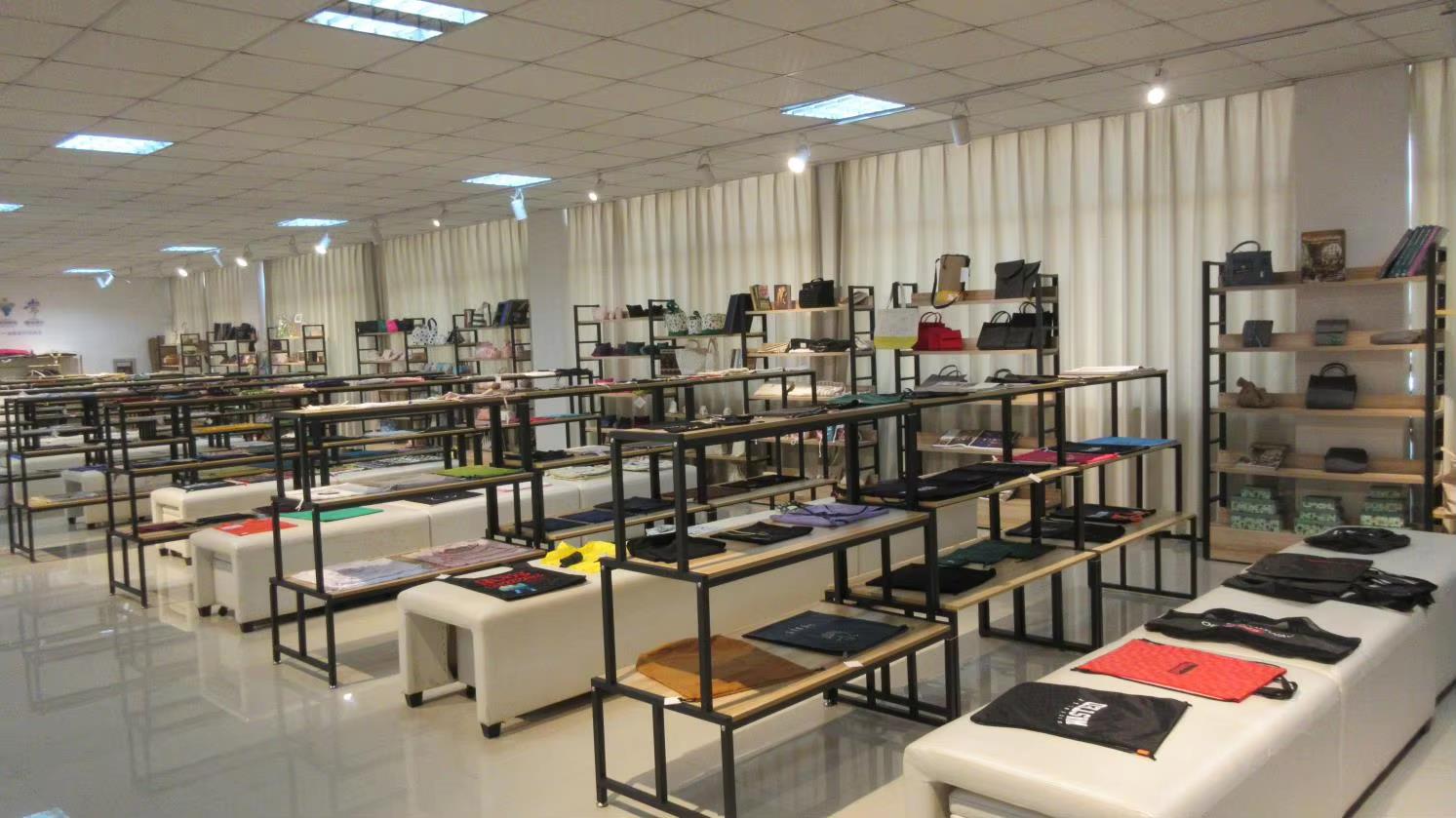 Changshan Shunfa Bags Co., Ltd. Dust Bags