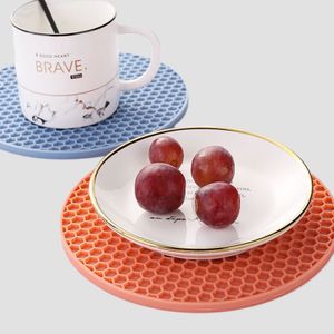 SHT Modern Honeycomb Silicone Heat Insulation Pad Non-Slip Cup Mat with Anti-Scald Feature Placemat and Cup Mat