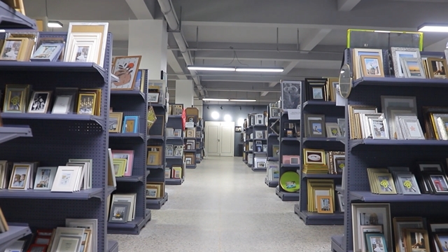 Jinhua Yipin Home Appliances Co., Ltd. shadow box frames