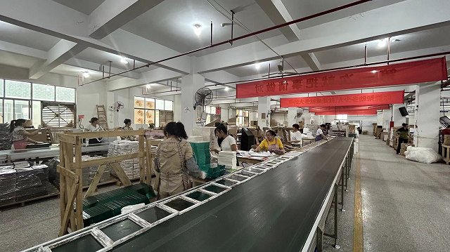 Jinhua Yipin Home Appliances Co., Ltd. photo frames