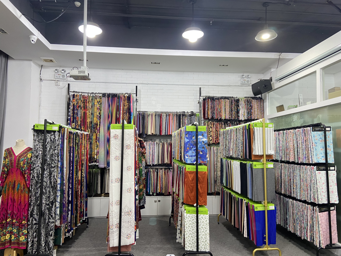 Guangzhou Henry Textile Trading Co., Ltd. Polyester Printing Fabric