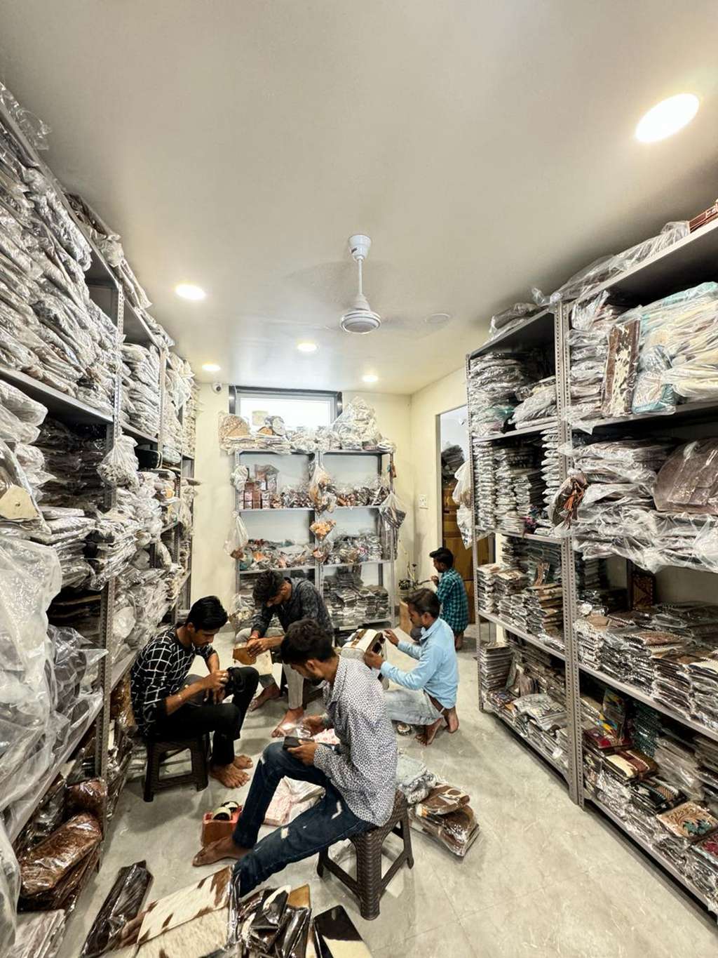 ARYAN EXPORTS Leather Handbags