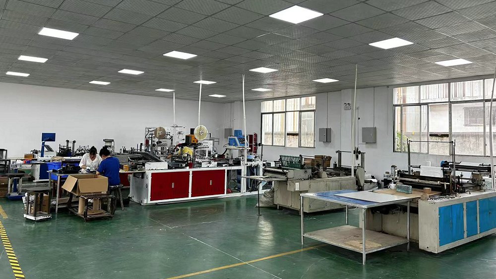 Anhui Zehong Plastic Industry Co., Ltd. Plastic Mailing Bags