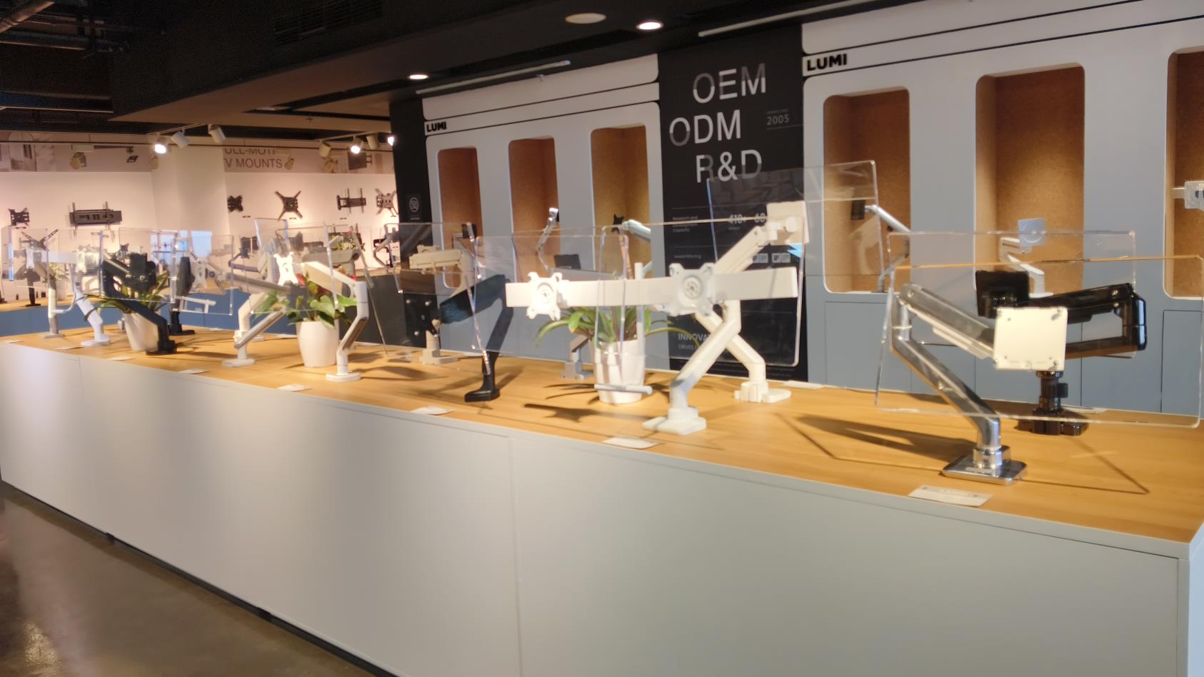 Lumi Legend Corporation TV Carts
