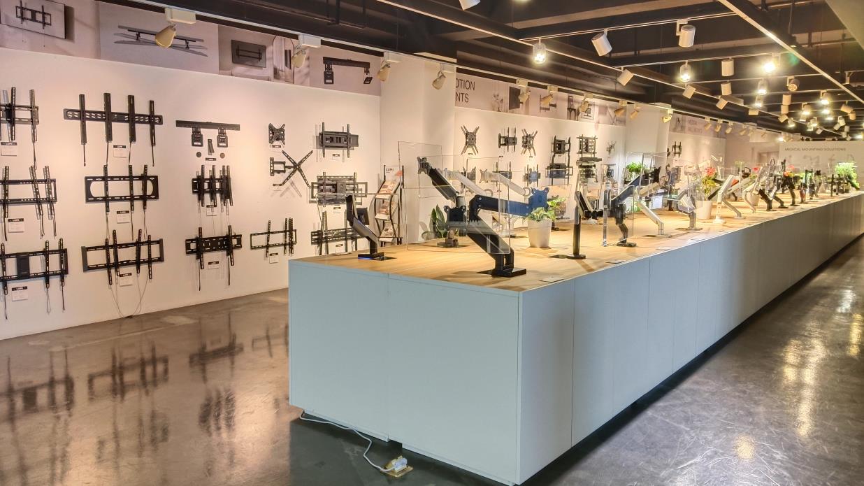 Lumi Legend Corporation TV Wall Mounts