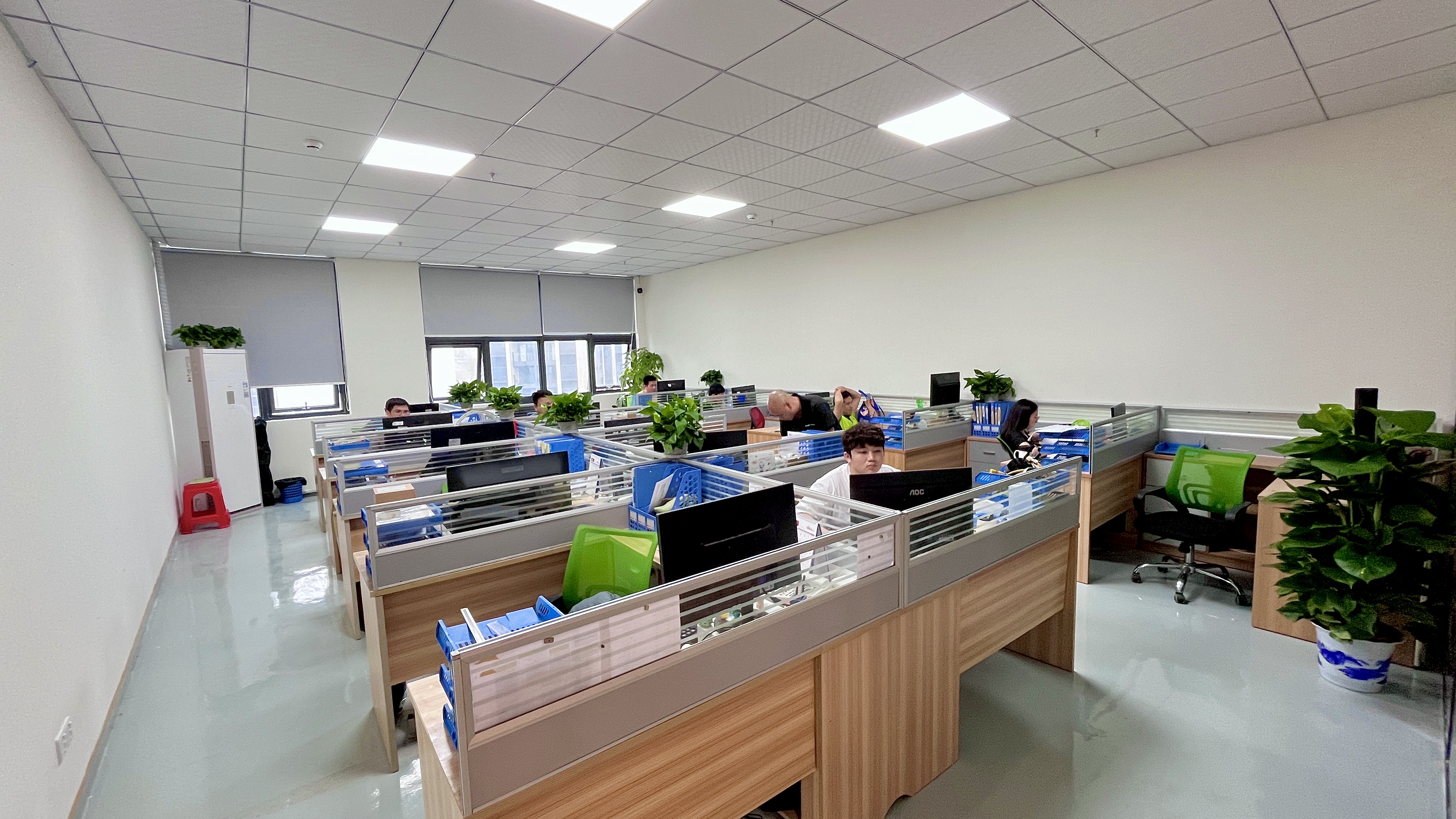 Shenzhen Shinelong Electronics Industrial Co., Ltd. factory image 5