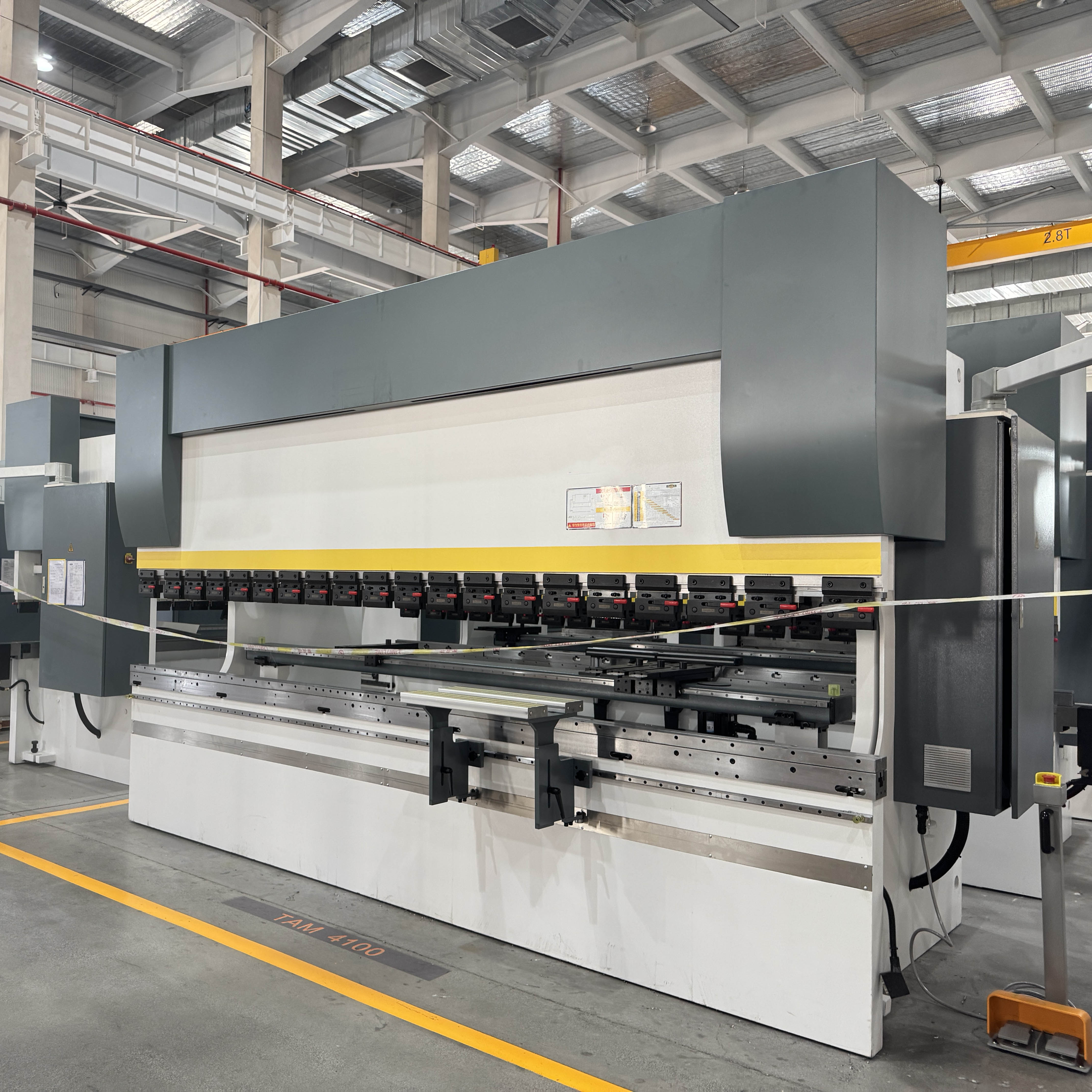 High-Accuracy Automatic Bending Press Brake Machine E-21 with NC Controller Synchronized for Aluminum PVC Sheet Metal Processing