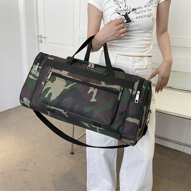 Baoding Baigou Tianshangxing Bag Leather Goods Co., Ltd. 2025 Spring New Water-Resistant Single Shoulder Gym Bag Fashionable Geometric Duffel Bag...
