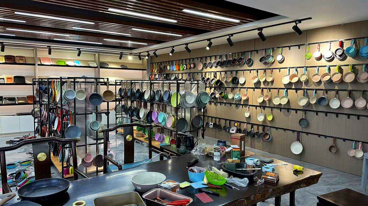 Jinhua Synmore Kitchenware Co., Ltd. Frying Pan