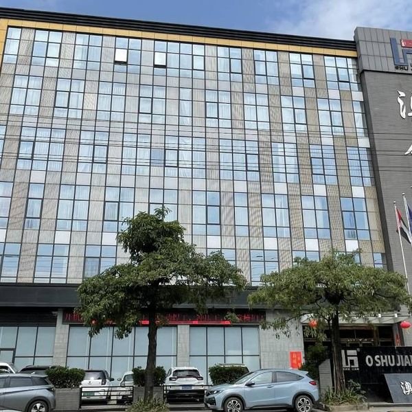 d1n202uph6sc73e2i45g.jpg