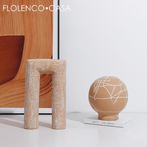 Interior Table Ceramic Decoration Items Modern Arts and Crafts Home Decor Piece