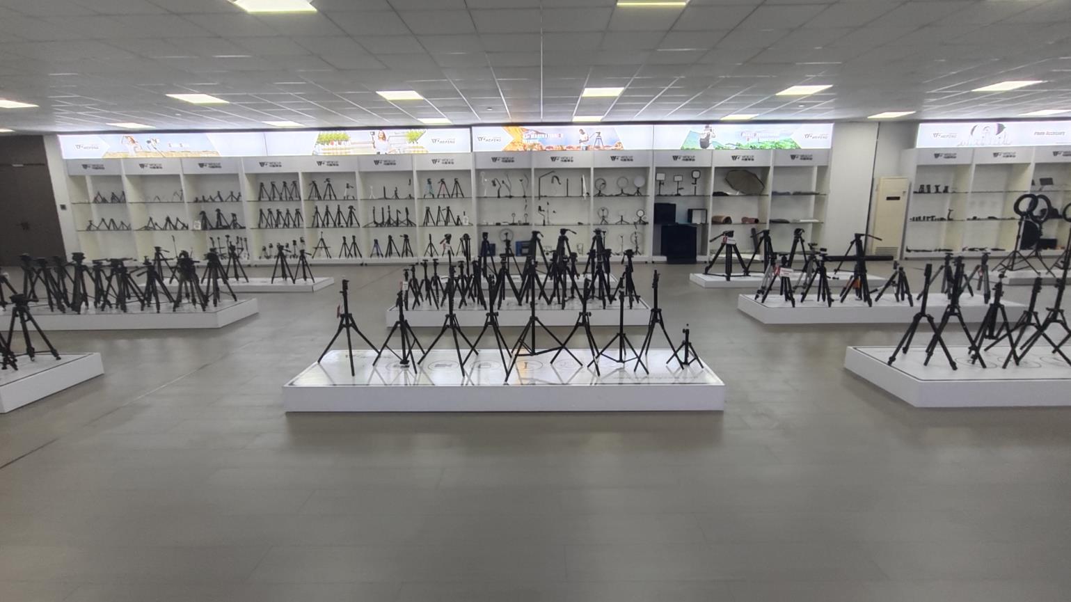 Ningbo Weifeng Image Equipment Group Co., Ltd. Monopods