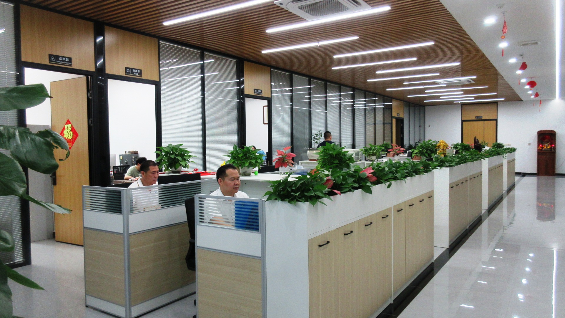 Shenzhen Sinhao Technology Co., Ltd. Wireless Power Bank